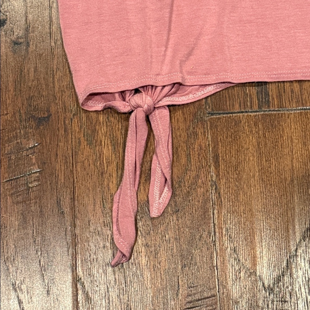 Medium Olivia Rae Pink Side-Tie Short Sleeve Top - Picture 7 of 8
